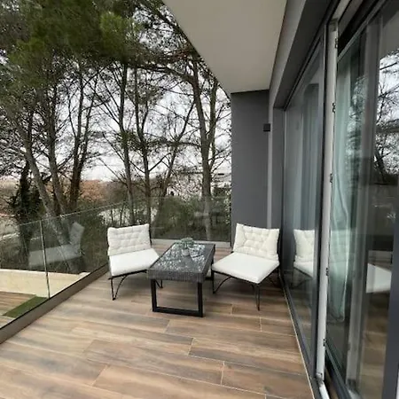 Sara Willa Juršići