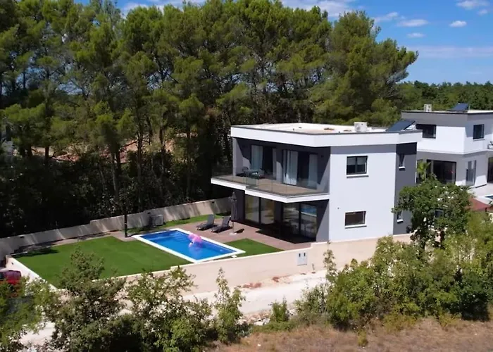 Βίλα Sara Juršići